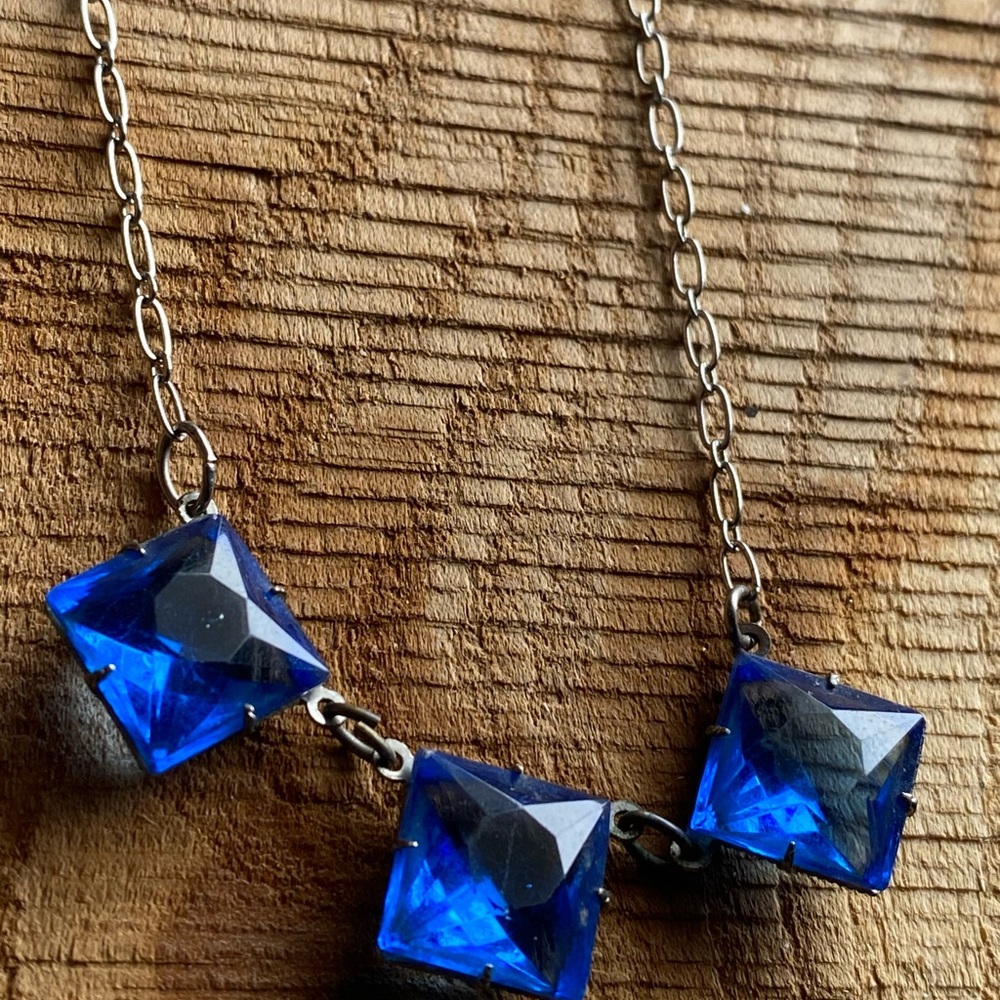 Blue 1920s Glass Necklace with Silver-Toned Chain - Picture 2 of 4